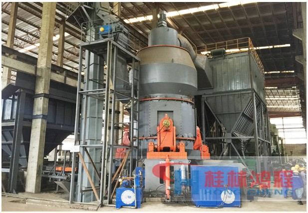 石棉礦石磨粉機(jī) 石棉礦石磨粉機(jī)